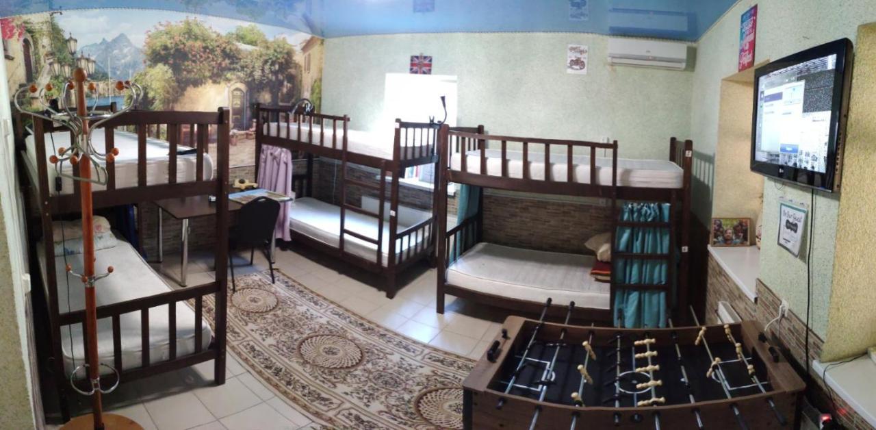 Like Home Hostel Tiraspol Ngoại thất bức ảnh